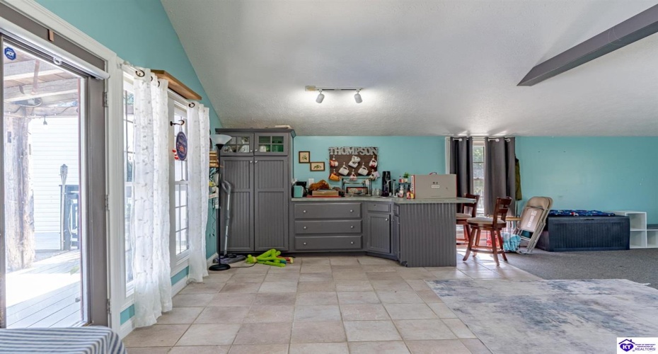 High Grove Road, Bloomfield, Kentucky 40008, ,3 BathroomsBathrooms,For Sale,High Grove Road,HK24003027