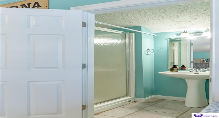 High Grove Road, Bloomfield, Kentucky 40008, ,3 BathroomsBathrooms,For Sale,High Grove Road,HK24003027