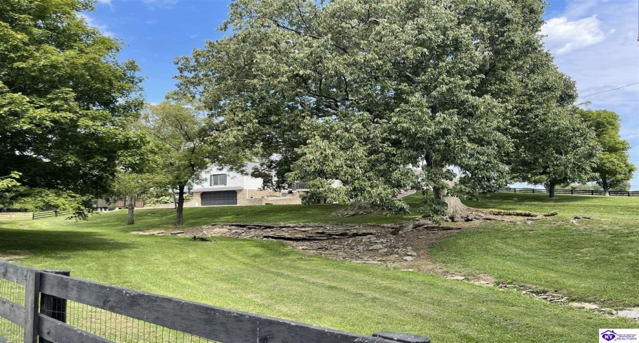 High Grove Road, Bloomfield, Kentucky 40008, ,3 BathroomsBathrooms,For Sale,High Grove Road,HK24003027