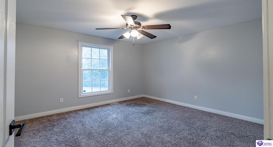 Teaberry Court, Brandenburg, Kentucky 40108, ,3 BathroomsBathrooms,For Sale,Teaberry Court,HK24003039