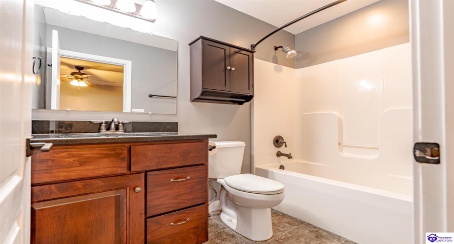 Teaberry Court, Brandenburg, Kentucky 40108, ,3 BathroomsBathrooms,For Sale,Teaberry Court,HK24003039