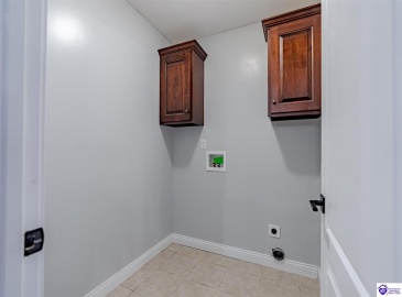 Teaberry Court, Brandenburg, Kentucky 40108, ,3 BathroomsBathrooms,For Sale,Teaberry Court,HK24003039