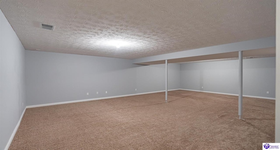 Teaberry Court, Brandenburg, Kentucky 40108, ,3 BathroomsBathrooms,For Sale,Teaberry Court,HK24003039