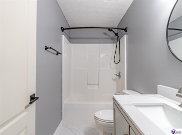 Teaberry Court, Brandenburg, Kentucky 40108, ,3 BathroomsBathrooms,For Sale,Teaberry Court,HK24003039