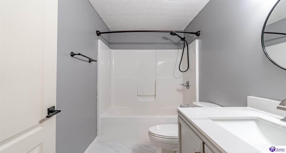 Teaberry Court, Brandenburg, Kentucky 40108, ,3 BathroomsBathrooms,For Sale,Teaberry Court,HK24003039