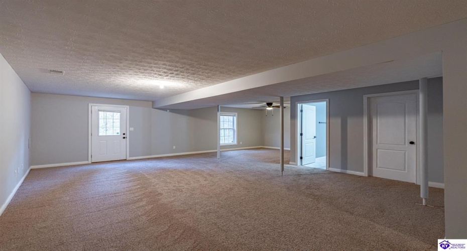 Teaberry Court, Brandenburg, Kentucky 40108, ,3 BathroomsBathrooms,For Sale,Teaberry Court,HK24003039