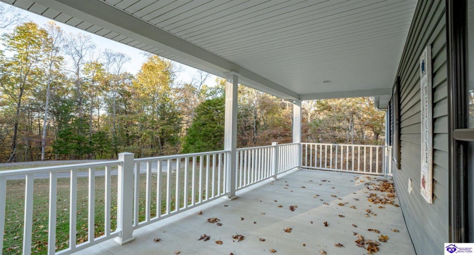 Teaberry Court, Brandenburg, Kentucky 40108, ,3 BathroomsBathrooms,For Sale,Teaberry Court,HK24003039