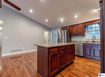 Teaberry Court, Brandenburg, Kentucky 40108, ,3 BathroomsBathrooms,For Sale,Teaberry Court,HK24003039