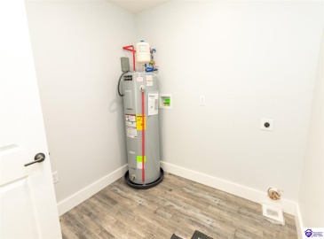 Sugar Branch Road, Big Clifty, Kentucky 42712, ,2 BathroomsBathrooms,For Sale,Sugar Branch Road,HK24003041