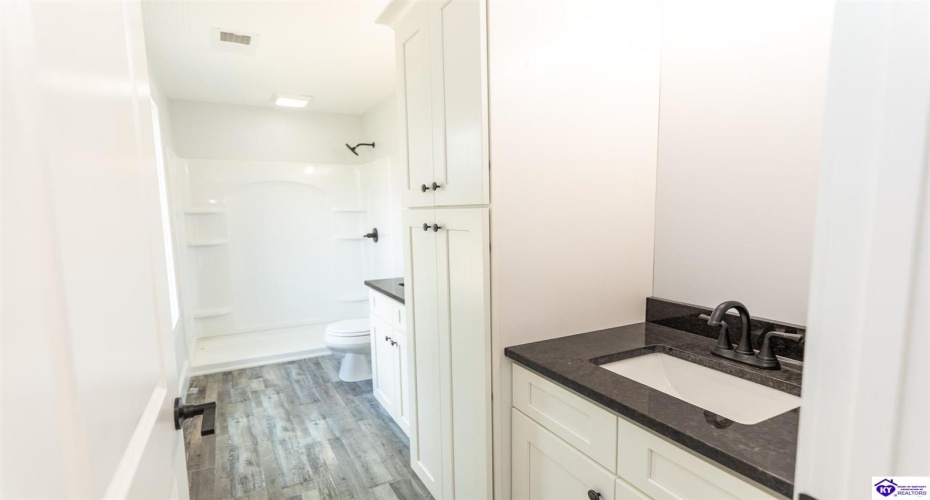 Sugar Branch Road, Big Clifty, Kentucky 42712, ,2 BathroomsBathrooms,For Sale,Sugar Branch Road,HK24003041