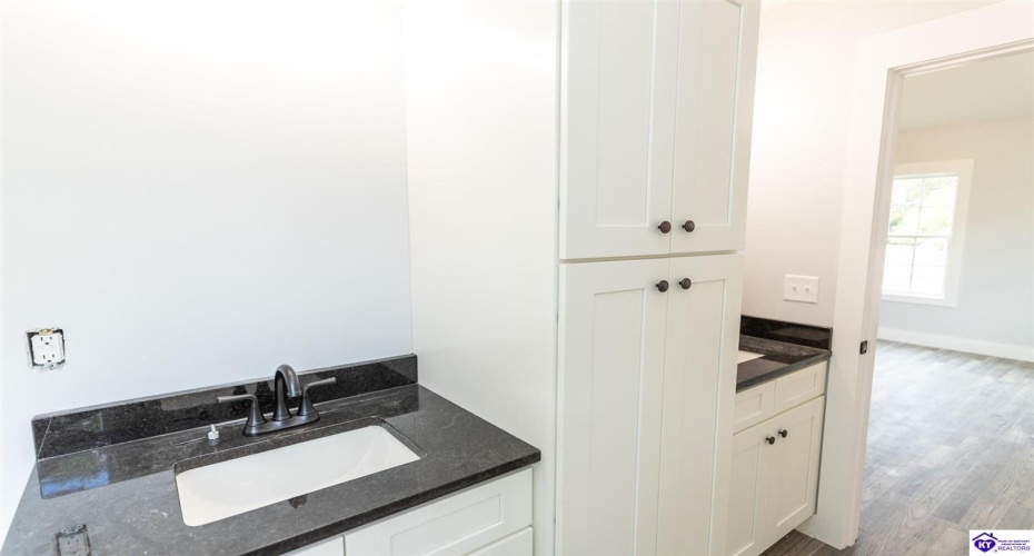 Sugar Branch Road, Big Clifty, Kentucky 42712, ,2 BathroomsBathrooms,For Sale,Sugar Branch Road,HK24003041