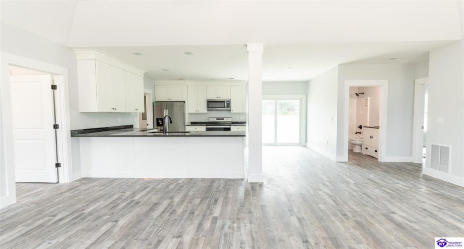 Sugar Branch Road, Big Clifty, Kentucky 42712, ,2 BathroomsBathrooms,For Sale,Sugar Branch Road,HK24003041