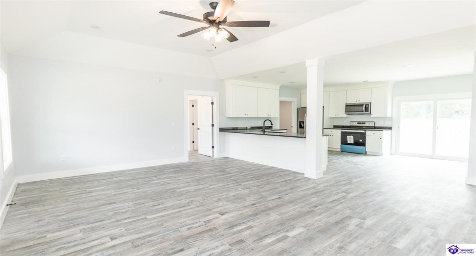 Sugar Branch Road, Big Clifty, Kentucky 42712, ,2 BathroomsBathrooms,For Sale,Sugar Branch Road,HK24003041