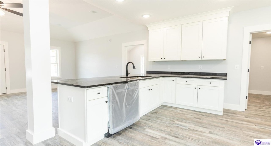 Sugar Branch Road, Big Clifty, Kentucky 42712, ,2 BathroomsBathrooms,For Sale,Sugar Branch Road,HK24003041