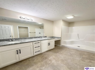 Dixon Circle, Vine Grove, Kentucky 40175, ,3 BathroomsBathrooms,For Sale,Dixon Circle,HK24003071