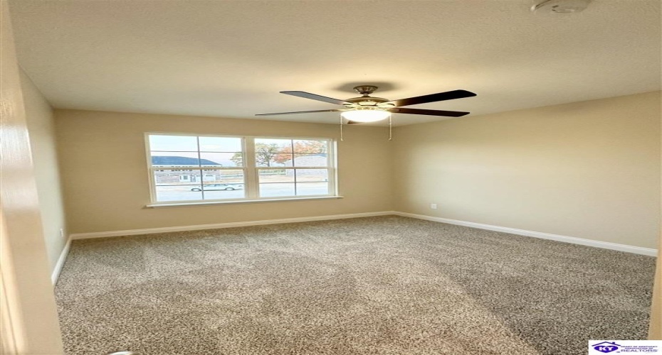 Dixon Circle, Vine Grove, Kentucky 40175, ,3 BathroomsBathrooms,For Sale,Dixon Circle,HK24003071