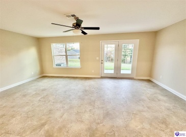 Dixon Circle, Vine Grove, Kentucky 40175, ,3 BathroomsBathrooms,For Sale,Dixon Circle,HK24003071