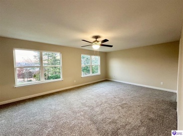 Dixon Circle, Vine Grove, Kentucky 40175, ,3 BathroomsBathrooms,For Sale,Dixon Circle,HK24003071