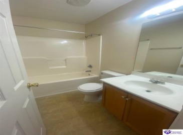 Red Hawk Drive, Vine Grove, Kentucky 40175, ,2 BathroomsBathrooms,For Sale,Red Hawk Drive,HK24003073 Red Hawk Drive, Vine Grove, Kentucky 40175, ,2 BathroomsBathrooms,For Sale,Red Hawk Drive,HK24003073