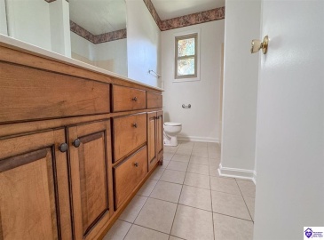 Wildwood Way, Campbellsville, Kentucky 42718, ,2 BathroomsBathrooms,For Sale,Wildwood Way,HK24003076