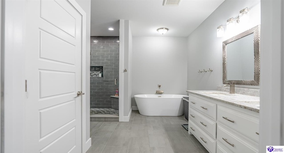 Pleasant Colony Drive, Elizabethtown, Kentucky 42701, ,3 BathroomsBathrooms,For Sale,Pleasant Colony Drive,HK24003097 Pleasant Colony Drive, Elizabethtown, Kentucky 42701, ,3 BathroomsBathrooms,For Sale,Pleasant Colony Drive,HK24003097