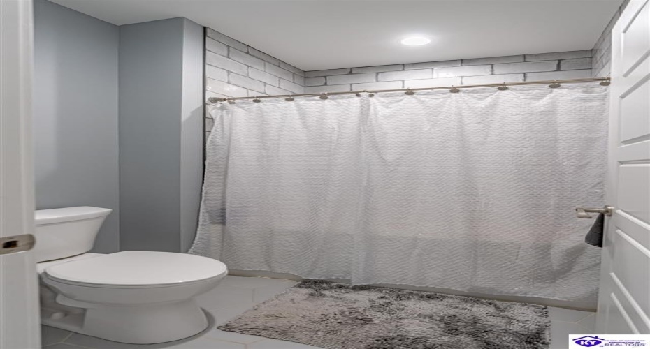 Pleasant Colony Drive, Elizabethtown, Kentucky 42701, ,3 BathroomsBathrooms,For Sale,Pleasant Colony Drive,HK24003097 Pleasant Colony Drive, Elizabethtown, Kentucky 42701, ,3 BathroomsBathrooms,For Sale,Pleasant Colony Drive,HK24003097