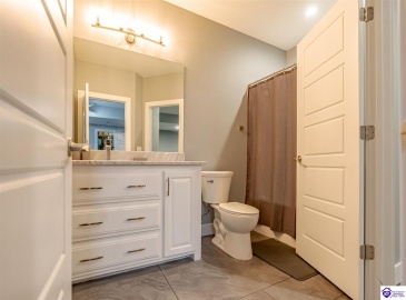 Pleasant Colony Drive, Elizabethtown, Kentucky 42701, ,3 BathroomsBathrooms,For Sale,Pleasant Colony Drive,HK24003097 Pleasant Colony Drive, Elizabethtown, Kentucky 42701, ,3 BathroomsBathrooms,For Sale,Pleasant Colony Drive,HK24003097