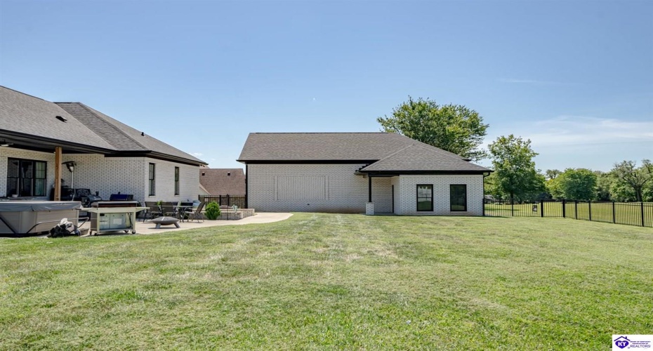 Pleasant Colony Drive, Elizabethtown, Kentucky 42701, ,3 BathroomsBathrooms,For Sale,Pleasant Colony Drive,HK24003097 Pleasant Colony Drive, Elizabethtown, Kentucky 42701, ,3 BathroomsBathrooms,For Sale,Pleasant Colony Drive,HK24003097