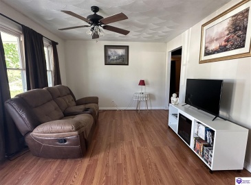 Whites Court, Campbellsville, Kentucky 42718, ,1 BathroomBathrooms,For Sale,Whites Court,HK24003105 Whites Court, Campbellsville, Kentucky 42718, ,1 BathroomBathrooms,For Sale,Whites Court,HK24003105