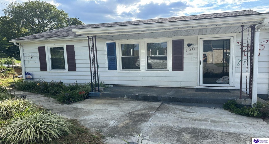 Whites Court, Campbellsville, Kentucky 42718, ,1 BathroomBathrooms,For Sale,Whites Court,HK24003105 Whites Court, Campbellsville, Kentucky 42718, ,1 BathroomBathrooms,For Sale,Whites Court,HK24003105