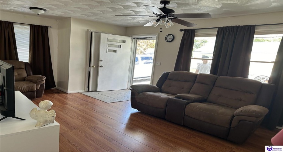 Whites Court, Campbellsville, Kentucky 42718, ,1 BathroomBathrooms,For Sale,Whites Court,HK24003105 Whites Court, Campbellsville, Kentucky 42718, ,1 BathroomBathrooms,For Sale,Whites Court,HK24003105