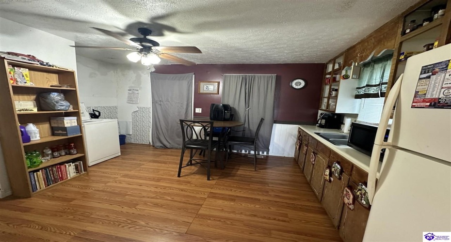 Whites Court, Campbellsville, Kentucky 42718, ,1 BathroomBathrooms,For Sale,Whites Court,HK24003105 Whites Court, Campbellsville, Kentucky 42718, ,1 BathroomBathrooms,For Sale,Whites Court,HK24003105