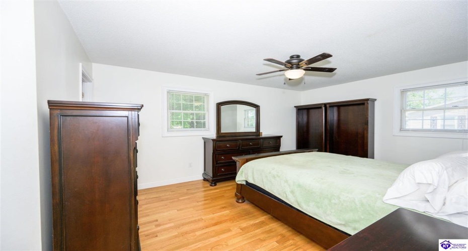 Logsdon Parkway, Radcliff, Kentucky 42701, ,4 BathroomsBathrooms,For Sale,Logsdon Parkway,HK24003115 Logsdon Parkway, Radcliff, Kentucky 42701, ,4 BathroomsBathrooms,For Sale,Logsdon Parkway,HK24003115