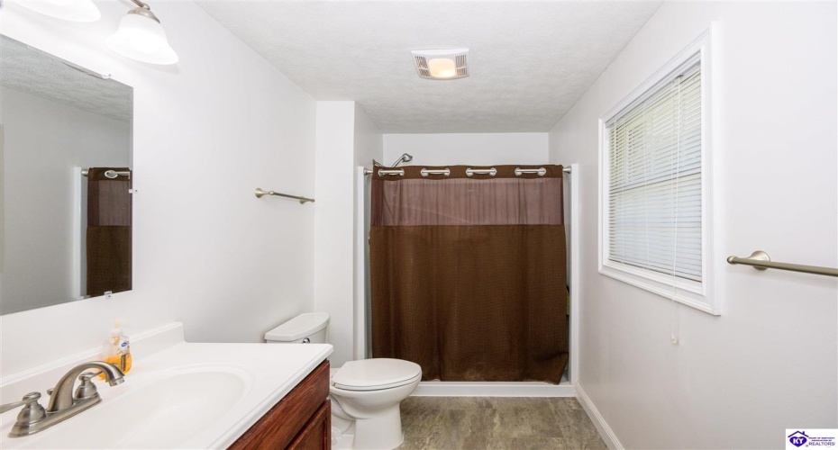 Logsdon Parkway, Radcliff, Kentucky 42701, ,4 BathroomsBathrooms,For Sale,Logsdon Parkway,HK24003115 Logsdon Parkway, Radcliff, Kentucky 42701, ,4 BathroomsBathrooms,For Sale,Logsdon Parkway,HK24003115