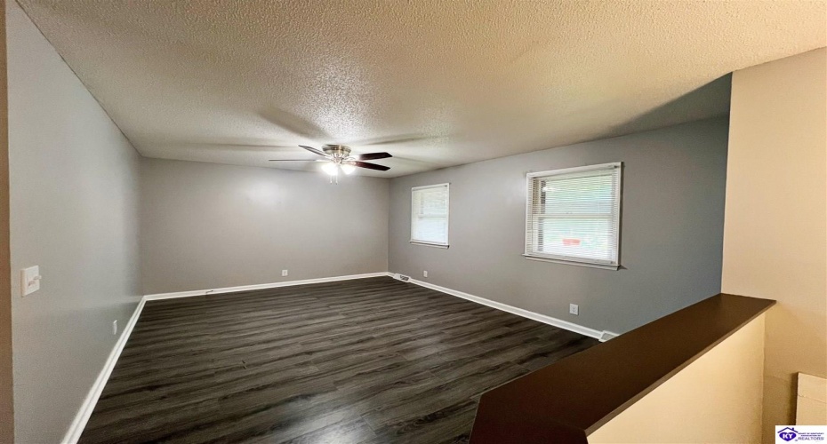 Joy K Lynn, Cecilia, Kentucky 42724, ,2 BathroomsBathrooms,For Sale,Joy K Lynn,HK24003117