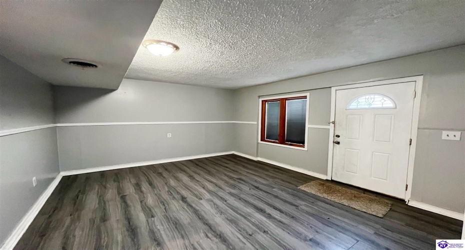 Joy K Lynn, Cecilia, Kentucky 42724, ,2 BathroomsBathrooms,For Sale,Joy K Lynn,HK24003117