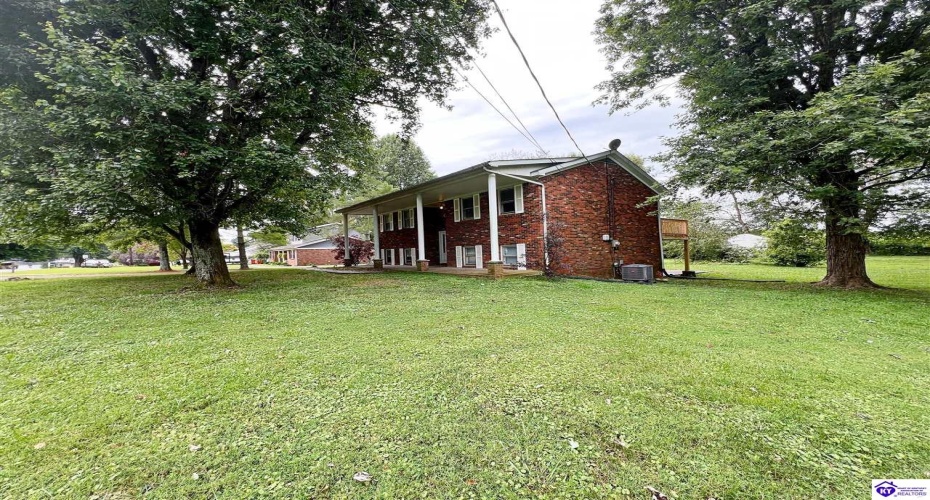 Joy K Lynn, Cecilia, Kentucky 42724, ,2 BathroomsBathrooms,For Sale,Joy K Lynn,HK24003117