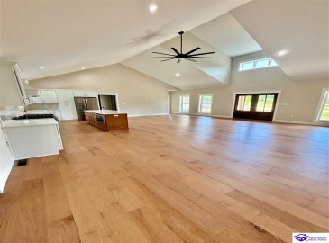 Deer Park, Campbellsville, Kentucky 42718, ,3 BathroomsBathrooms,For Sale,Deer Park,HK23004127