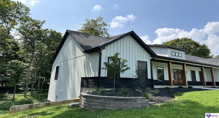 Deer Park, Campbellsville, Kentucky 42718, ,3 BathroomsBathrooms,For Sale,Deer Park,HK23004127