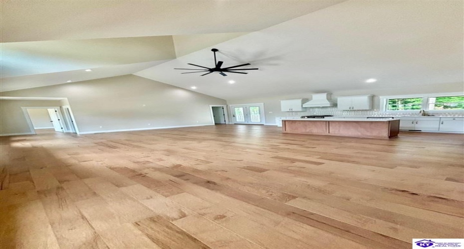 Deer Park, Campbellsville, Kentucky 42718, ,3 BathroomsBathrooms,For Sale,Deer Park,HK23004127