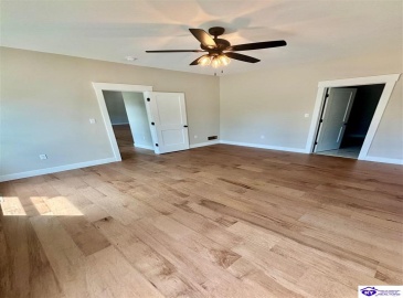 Deer Park, Campbellsville, Kentucky 42718, ,3 BathroomsBathrooms,For Sale,Deer Park,HK23004127