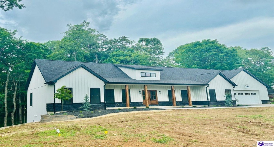 Deer Park, Campbellsville, Kentucky 42718, ,3 BathroomsBathrooms,For Sale,Deer Park,HK23004127