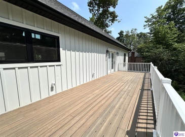 Deer Park, Campbellsville, Kentucky 42718, ,3 BathroomsBathrooms,For Sale,Deer Park,HK23004127