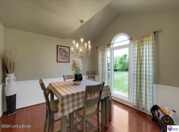 Orphan Lane, Shelbyville, Kentucky 40065, ,3 BathroomsBathrooms,For Sale,Orphan Lane,HK24003127