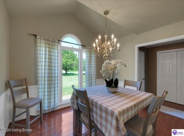 Orphan Lane, Shelbyville, Kentucky 40065, ,3 BathroomsBathrooms,For Sale,Orphan Lane,HK24003127