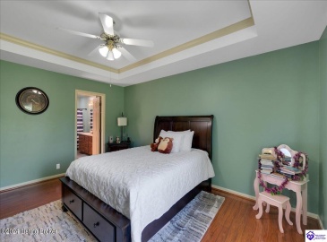 Orphan Lane, Shelbyville, Kentucky 40065, ,3 BathroomsBathrooms,For Sale,Orphan Lane,HK24003127