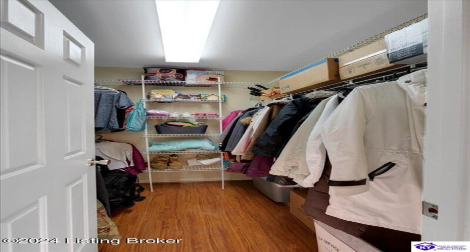 Orphan Lane, Shelbyville, Kentucky 40065, ,3 BathroomsBathrooms,For Sale,Orphan Lane,HK24003127 Orphan Lane, Shelbyville, Kentucky 40065, ,3 BathroomsBathrooms,For Sale,Orphan Lane,HK24003127