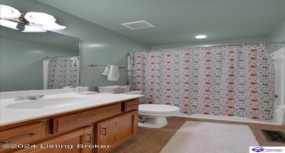 Orphan Lane, Shelbyville, Kentucky 40065, ,3 BathroomsBathrooms,For Sale,Orphan Lane,HK24003127 Orphan Lane, Shelbyville, Kentucky 40065, ,3 BathroomsBathrooms,For Sale,Orphan Lane,HK24003127