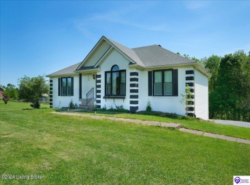 Orphan Lane, Shelbyville, Kentucky 40065, ,3 BathroomsBathrooms,For Sale,Orphan Lane,HK24003127