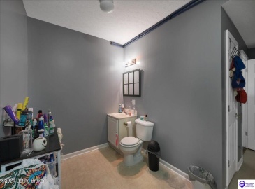 Orphan Lane, Shelbyville, Kentucky 40065, ,3 BathroomsBathrooms,For Sale,Orphan Lane,HK24003127